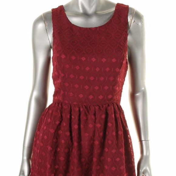 💃Price Drop💃Red Jacquard Fit & Flare Dress - Picture 4 of 6